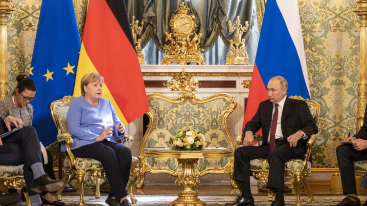 Co mainstreamová media “zapomněli” napsat k setkání kancléřky Merkelové s prezidentem Putinem