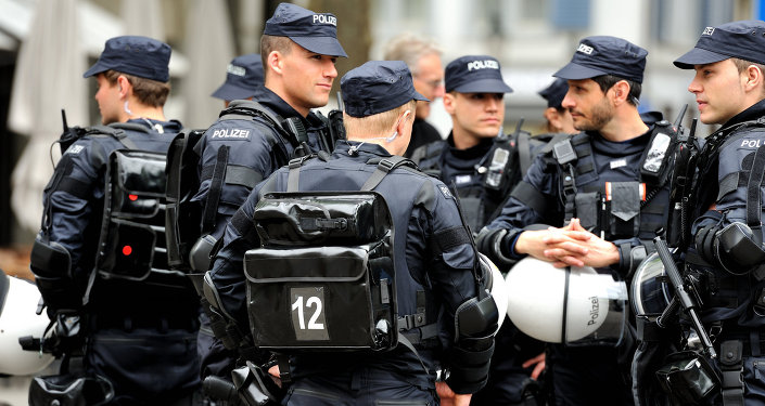 ŠVÝCARSKÁ POLICIE ODMÍTLA ‚NEW WORLD ORDER‘ LOCKDOWNY: „PRACUJEME PRO LID, NE PRO ELITY!“