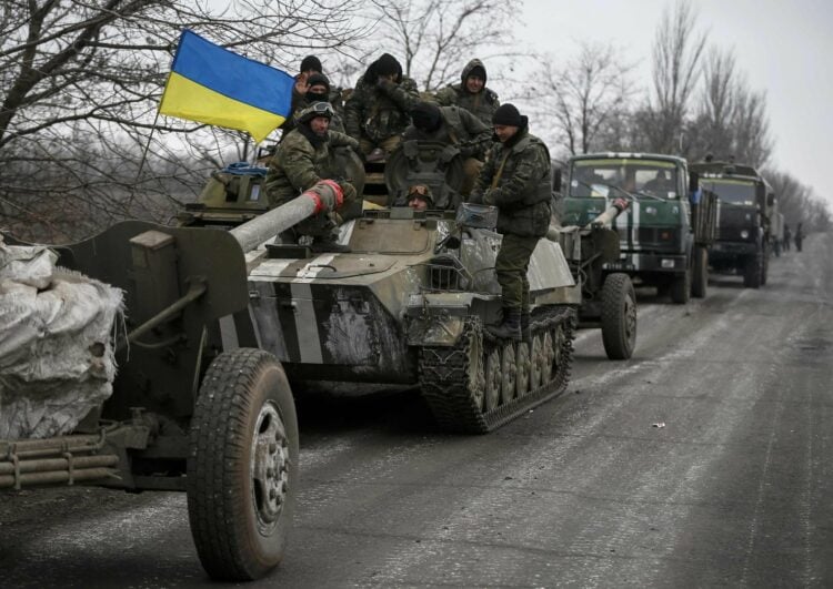 MO RF: Zpravodajské zprávy ukazují, že jednotky ukrajinské armády opouštějí své pozice a zbraně