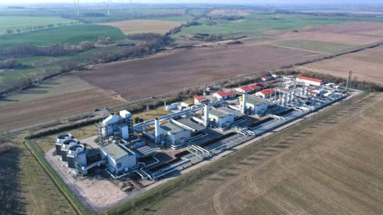 Zařízení kompresorové stanice zemního plynu Mallnow společnosti Gascade Gastransport GmbH. Kompresorová stanice v Mallnowě u německo-polských hranic přijímá především ruský zemní plyn. (Getty Images)
