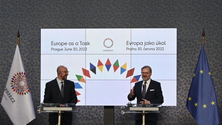 Premiér Petr Fiala a předseda Evropské rady Charles Michel na tiskové konferenci, 30. června 2022, Praha.