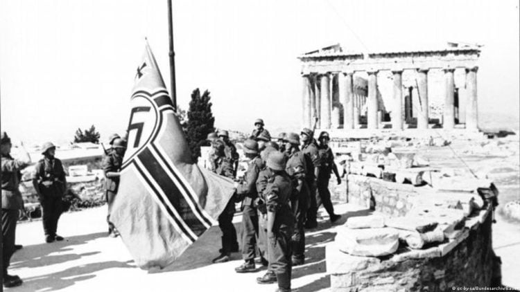 Řecko požaduje po Německu vrátit ukradené cennosti a válečné reparace 320 miliard eur