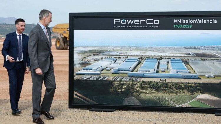 Chairman of the Board of Management of Volkswagen Group Components Thomas Schmall (R) and King Felipe VI of Spain look at a billboard showing an image of the future PowerCo batteries gigafactory that Volkswagen group is building in Sagunto, on March 16, 2023, during the groundbreaking ceremony.,Image: 763443684, License: Rights-managed, Restrictions: , Model Release: no