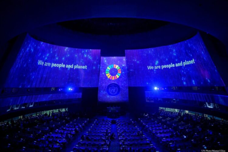 A wide view of the projections in the General Assembly Hall during the SDG Moment 2022.
The SDG Moment is an event during the UN General Assembly high-level week with the intention to bring into focus the promise of inclusion, resilience and sustainability embedded in the Sustainable Development Goals (SDGs), especially in times of crisis. Convened by Secretary-General António Guterres, the event is shaped by the narrative of the SDGs as our To-Do List for a better future for all on a safe and healthy